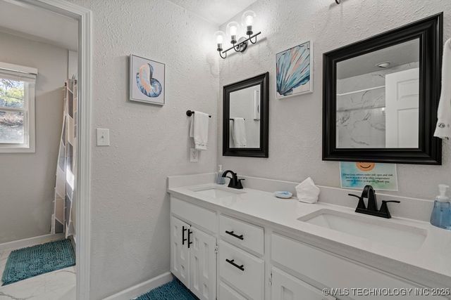 201 Oak Trail Road, Cleveland, OK 74020