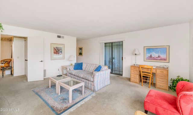 5223 N 24TH Street 105, Phoenix, AZ 85016