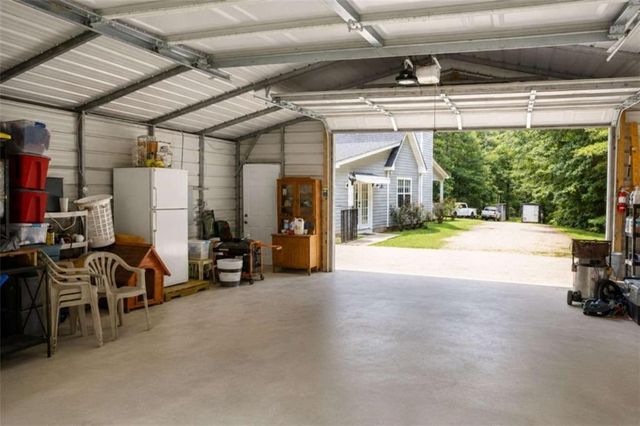 523 S River Drive S, Jackson, GA 30233