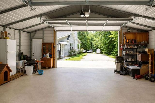 523 S River Drive S, Jackson, GA 30233