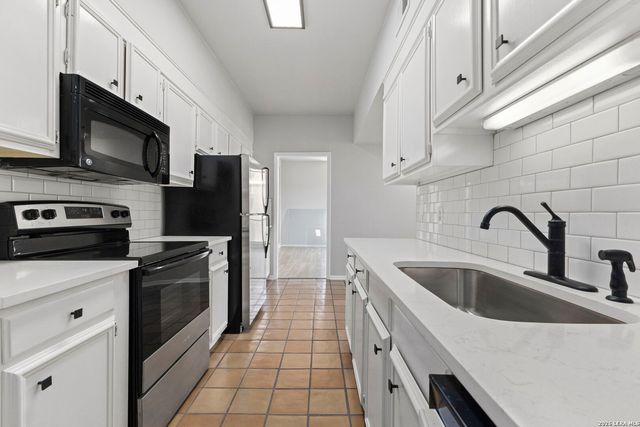 3678 Hidden Dr Apt 1503, San Antonio, TX 78217