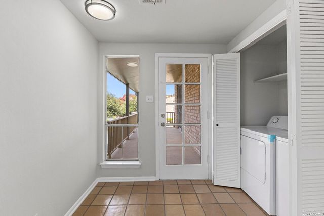 3678 Hidden Dr Apt 1503, San Antonio, TX 78217
