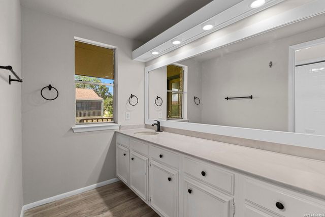 3678 Hidden Dr Apt 1503, San Antonio, TX 78217