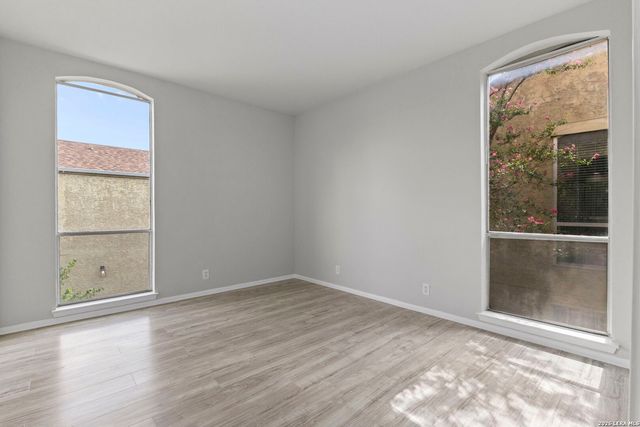 3678 Hidden Dr Apt 1503, San Antonio, TX 78217