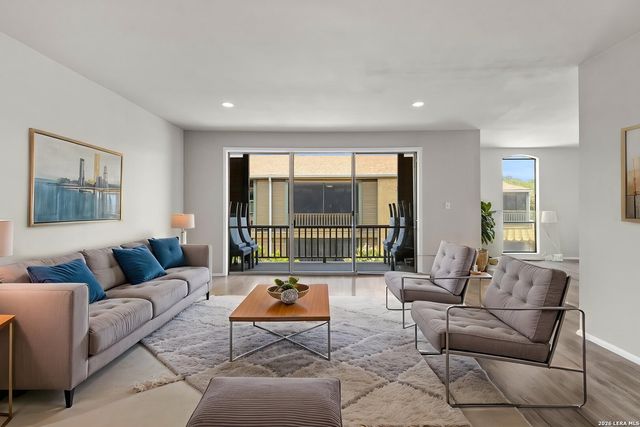 3678 Hidden Dr Apt 1503, San Antonio, TX 78217