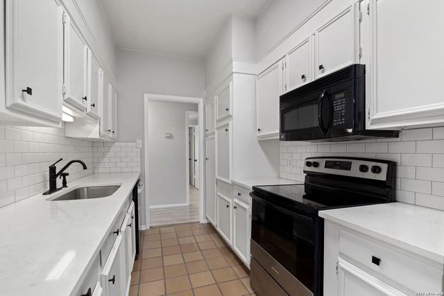 3678 Hidden Dr Apt 1503, San Antonio, TX 78217
