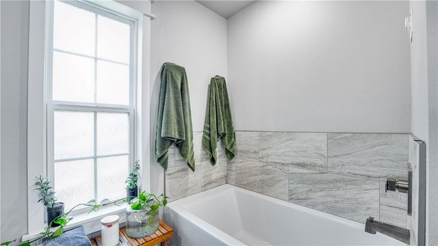 17 Carsaig Circle, Bella Vista, AR 72715