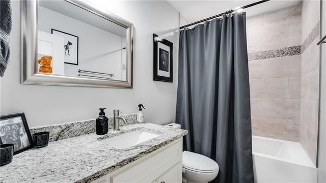 17 Carsaig Circle, Bella Vista, AR 72715