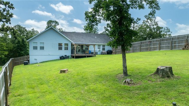 17 Carsaig Circle, Bella Vista, AR 72715