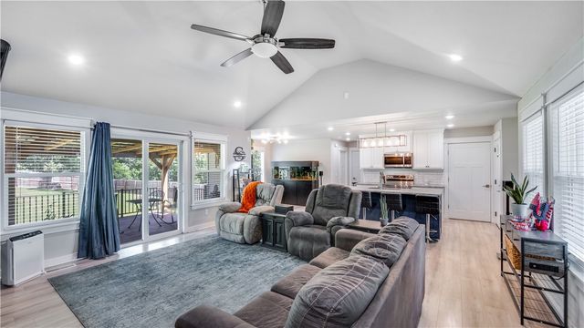 17 Carsaig Circle, Bella Vista, AR 72715