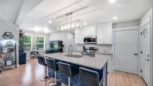 17 Carsaig Circle, Bella Vista, AR 72715
