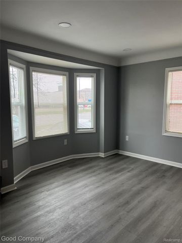 19745 Kelly Rd, Detroit, MI 48225