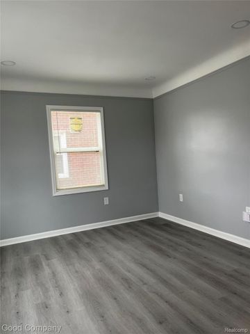 19745 Kelly Rd, Detroit, MI 48225