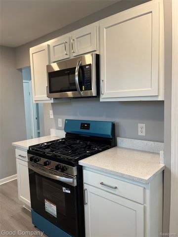 19745 Kelly Rd, Detroit, MI 48225