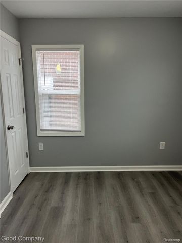 19745 Kelly Rd, Detroit, MI 48225