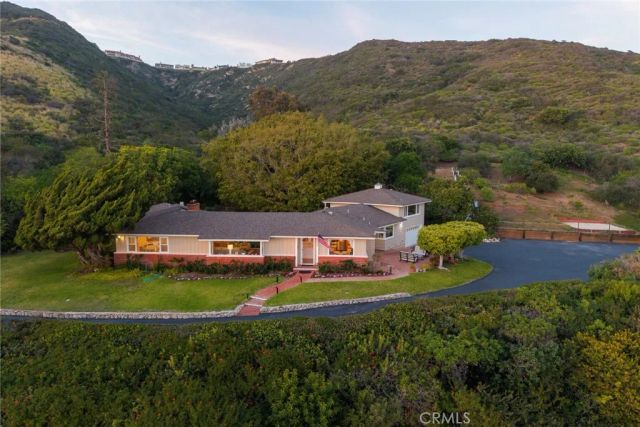 15 Vista Del Sol, Laguna Beach, CA 92651