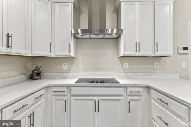 20328 NEWFOUNDLAND SQ, Ashburn, VA 20147