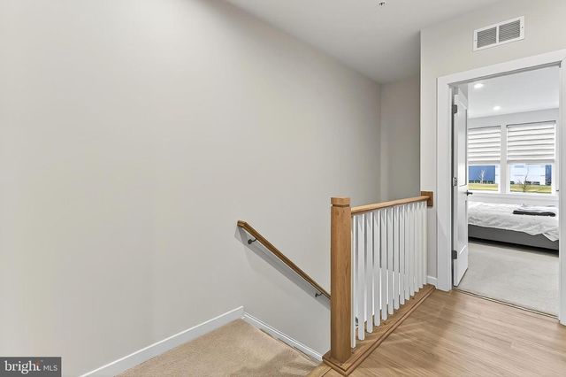 20328 NEWFOUNDLAND SQ, Ashburn, VA 20147