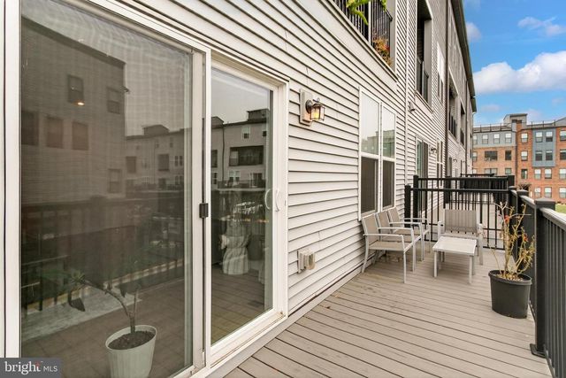 20328 NEWFOUNDLAND SQ, Ashburn, VA 20147