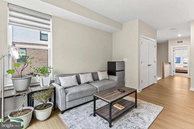 20328 NEWFOUNDLAND SQ, Ashburn, VA 20147