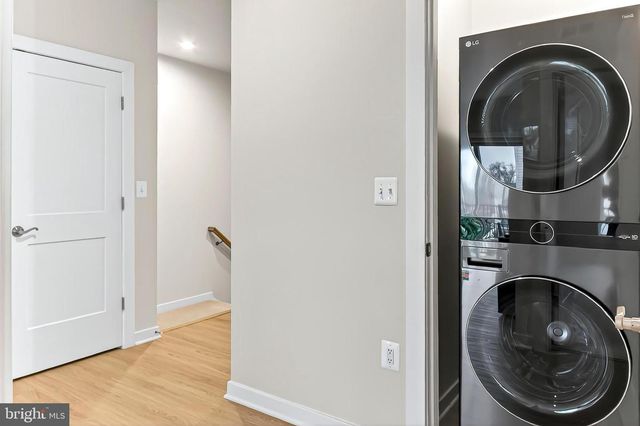 20328 NEWFOUNDLAND SQ, Ashburn, VA 20147