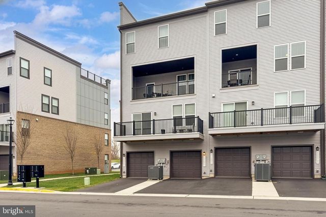 20328 NEWFOUNDLAND SQ, Ashburn, VA 20147