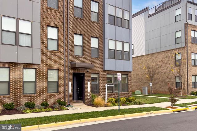 20328 NEWFOUNDLAND SQ, Ashburn, VA 20147