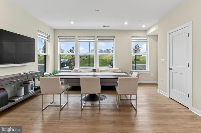 20328 NEWFOUNDLAND SQ, Ashburn, VA 20147