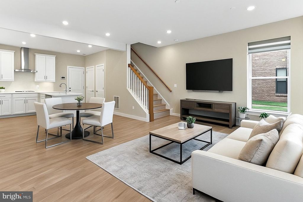 20328 NEWFOUNDLAND SQ, Ashburn, VA 20147