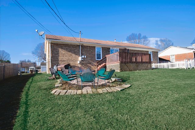 527 Sheffield Drive, Versailles, KY 40383