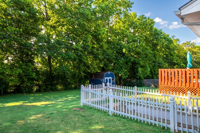 527 Sheffield Drive, Versailles, KY 40383