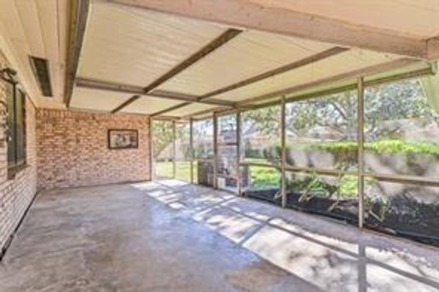 5106 Sleepy Creek Drive, Houston, TX 77017