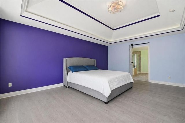 8808 N Oxford Avenue, Kansas City, MO 64157