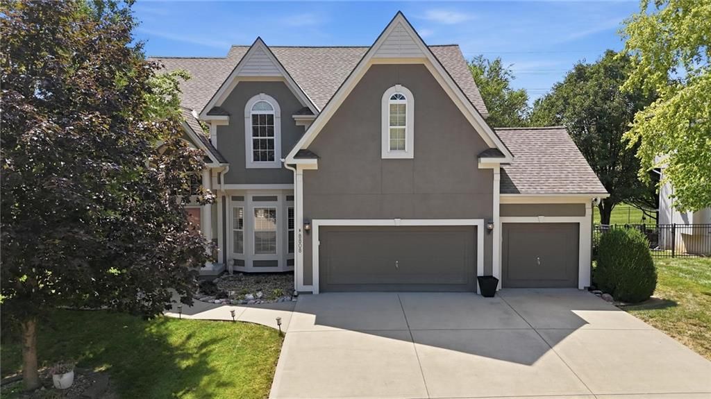 8808 N Oxford Avenue, Kansas City, MO 64157
