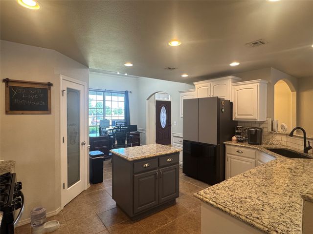 11921 N 168th East East Place N, Collinsville, OK 74021
