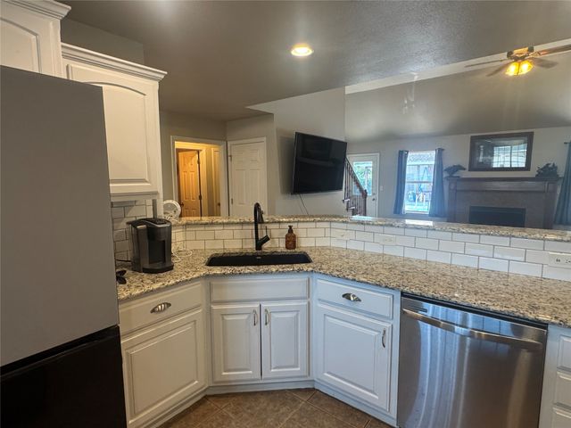 11921 N 168th East East Place N, Collinsville, OK 74021