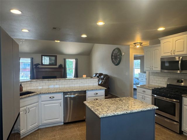 11921 N 168th East East Place N, Collinsville, OK 74021