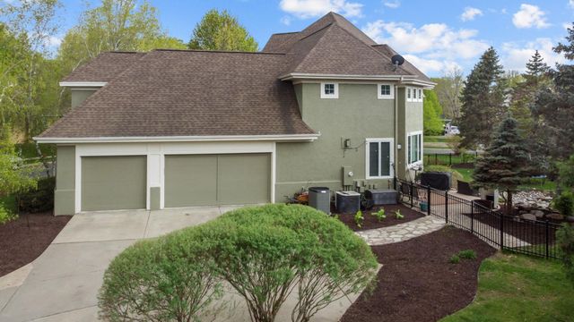 3380 Pioneer Place, Stillwater, MN 55082