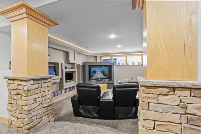 3380 Pioneer Place, Stillwater, MN 55082