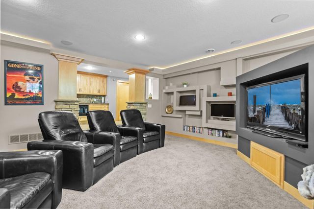 3380 Pioneer Place, Stillwater, MN 55082