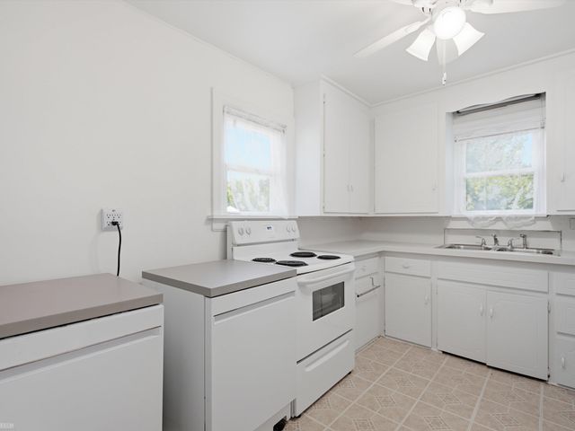 15638 Evergreen Avenue, Eastpointe, MI 48021