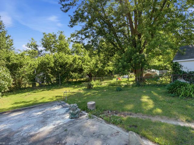 15638 Evergreen Avenue, Eastpointe, MI 48021