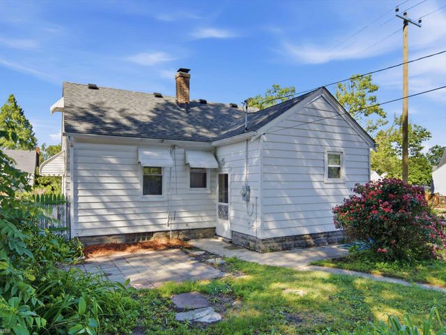 15638 Evergreen Avenue, Eastpointe, MI 48021