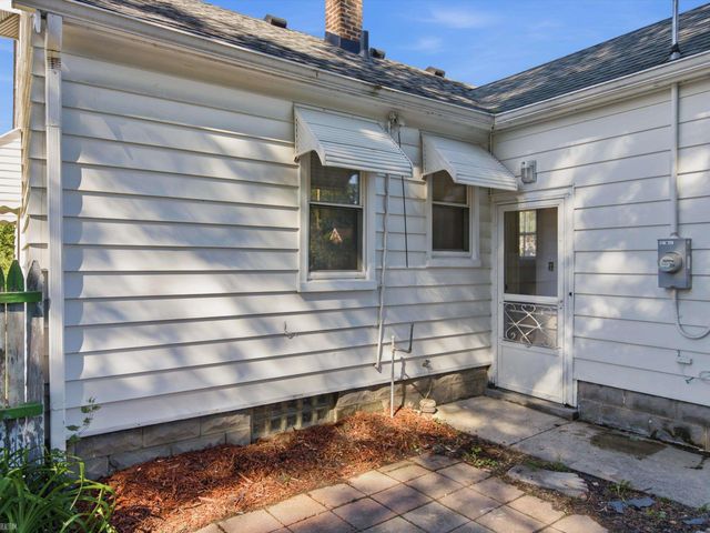15638 Evergreen Avenue, Eastpointe, MI 48021