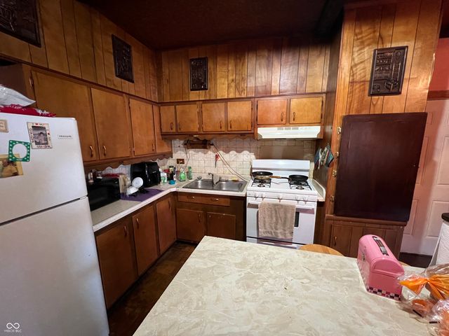 2731 Delaware Street, Anderson, IN 46016