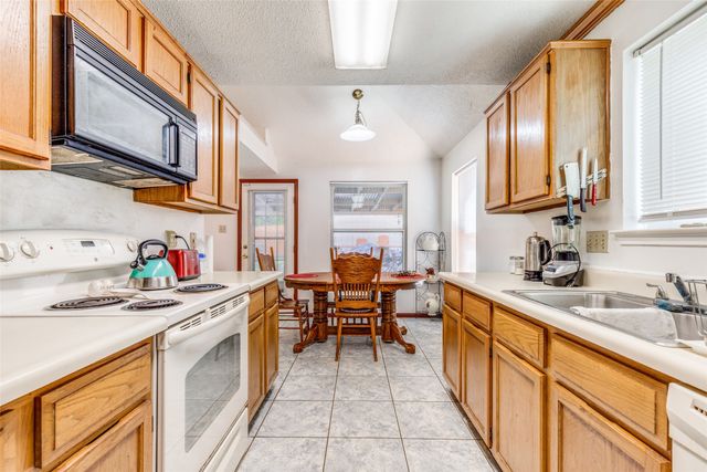 6724 Mountain Cedar Lane, Dallas, TX 75236