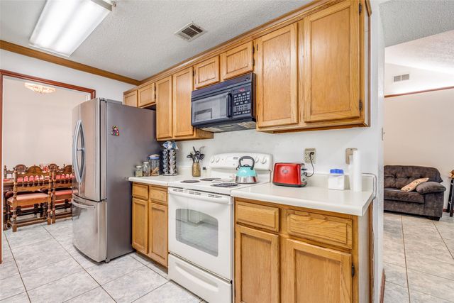 6724 Mountain Cedar Lane, Dallas, TX 75236