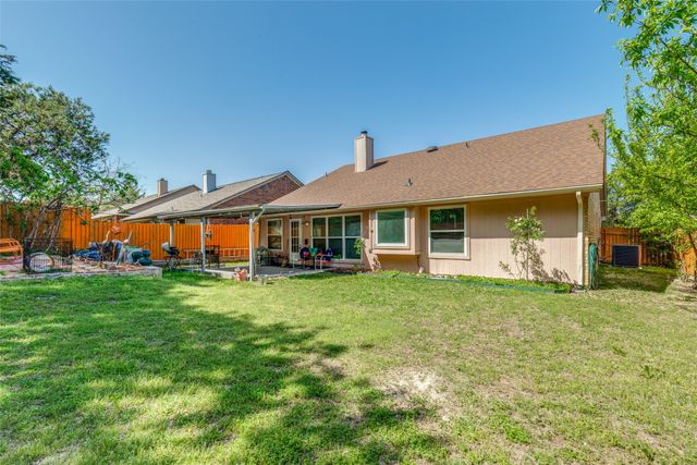 6724 Mountain Cedar Lane, Dallas, TX 75236