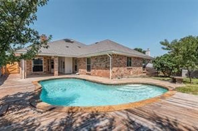 7609 Greengage Drive, Fort Worth, TX 76133