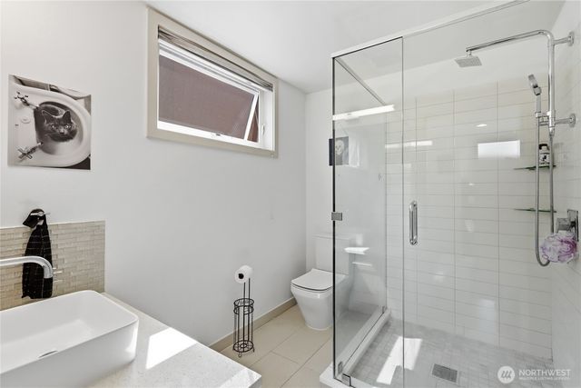 165 20th Avenue, Seattle, WA 98122